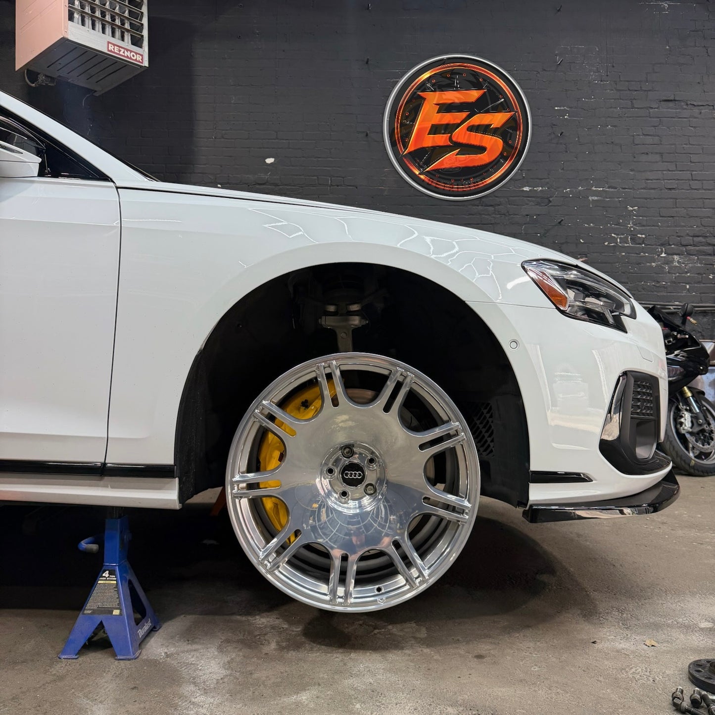 Polished Chrome ES1 Forged Wheels